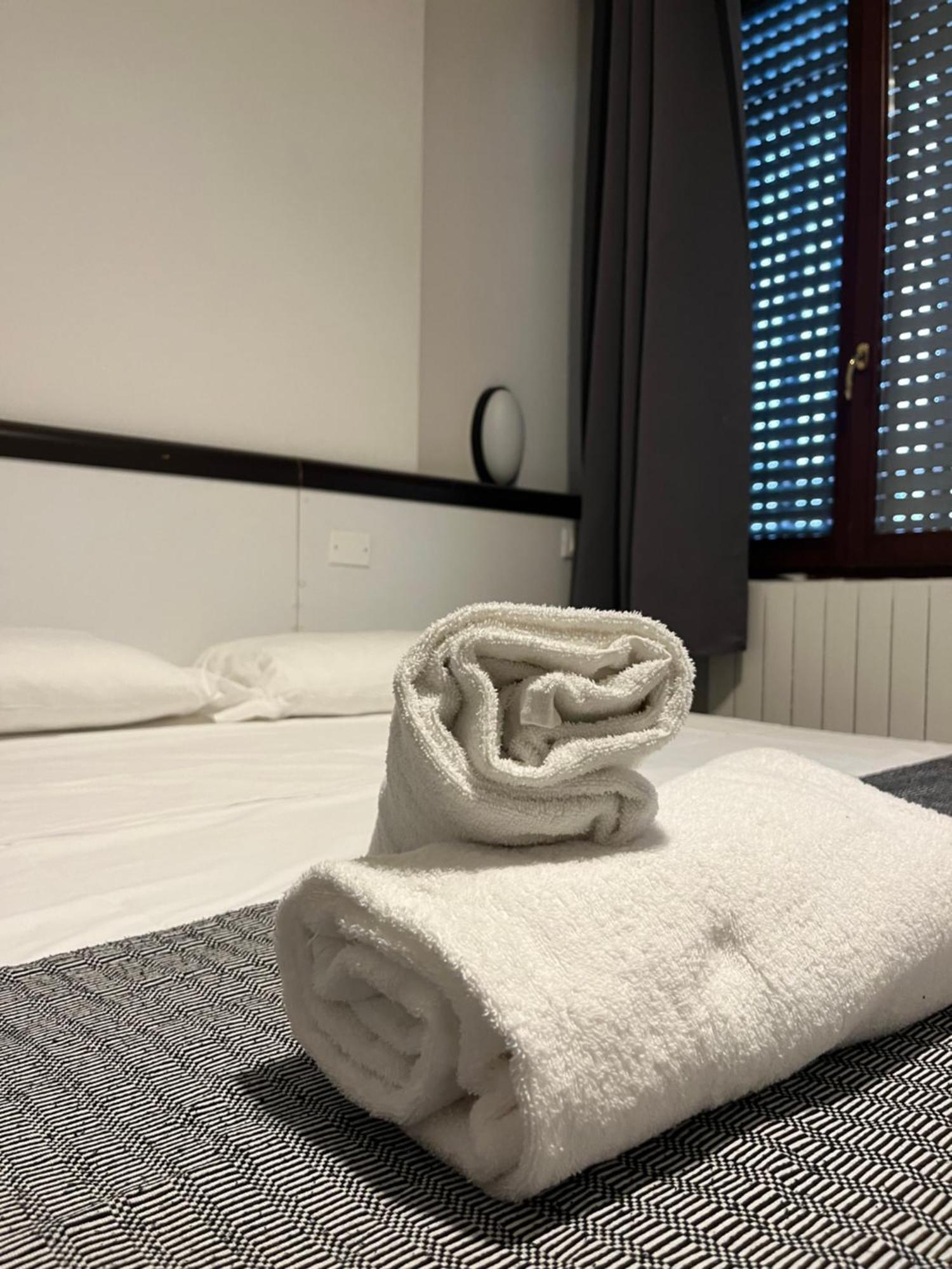 Jcube Apartments Precotto Milano מראה חיצוני תמונה